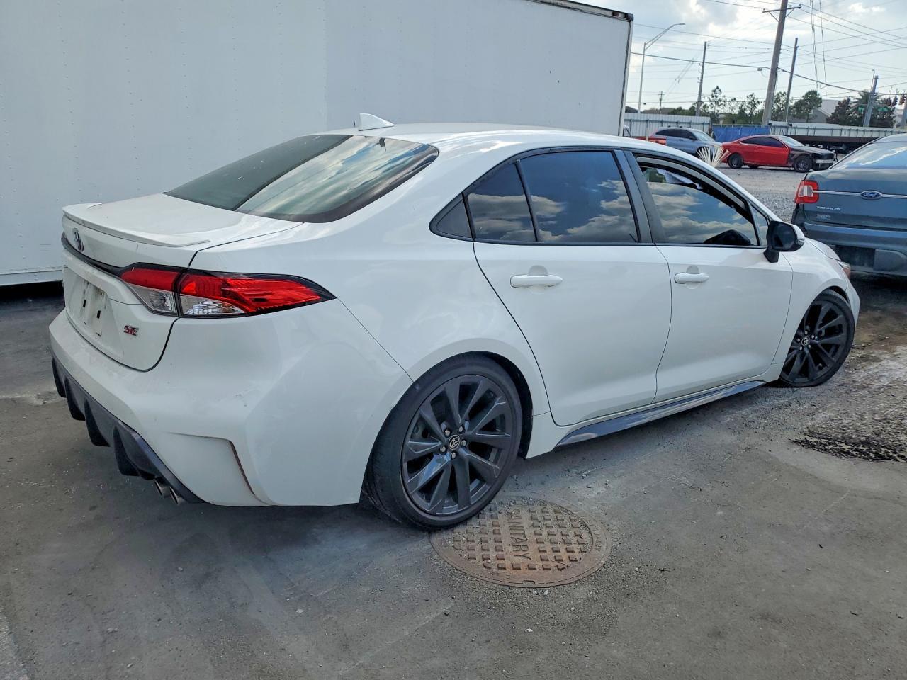 2023 Toyota Corolla Se - Фото 3