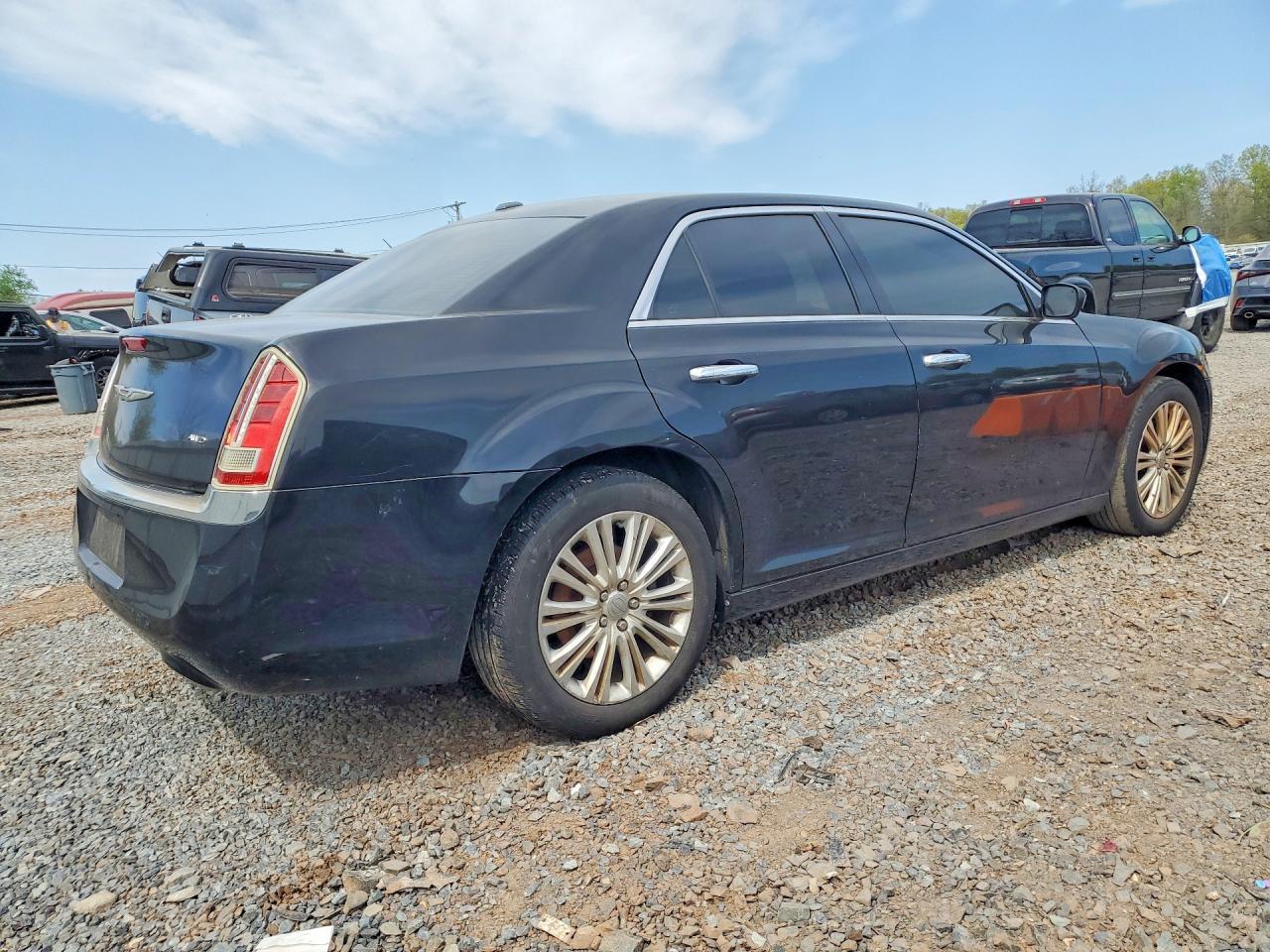 2013 Chrysler 300C - Image 3
