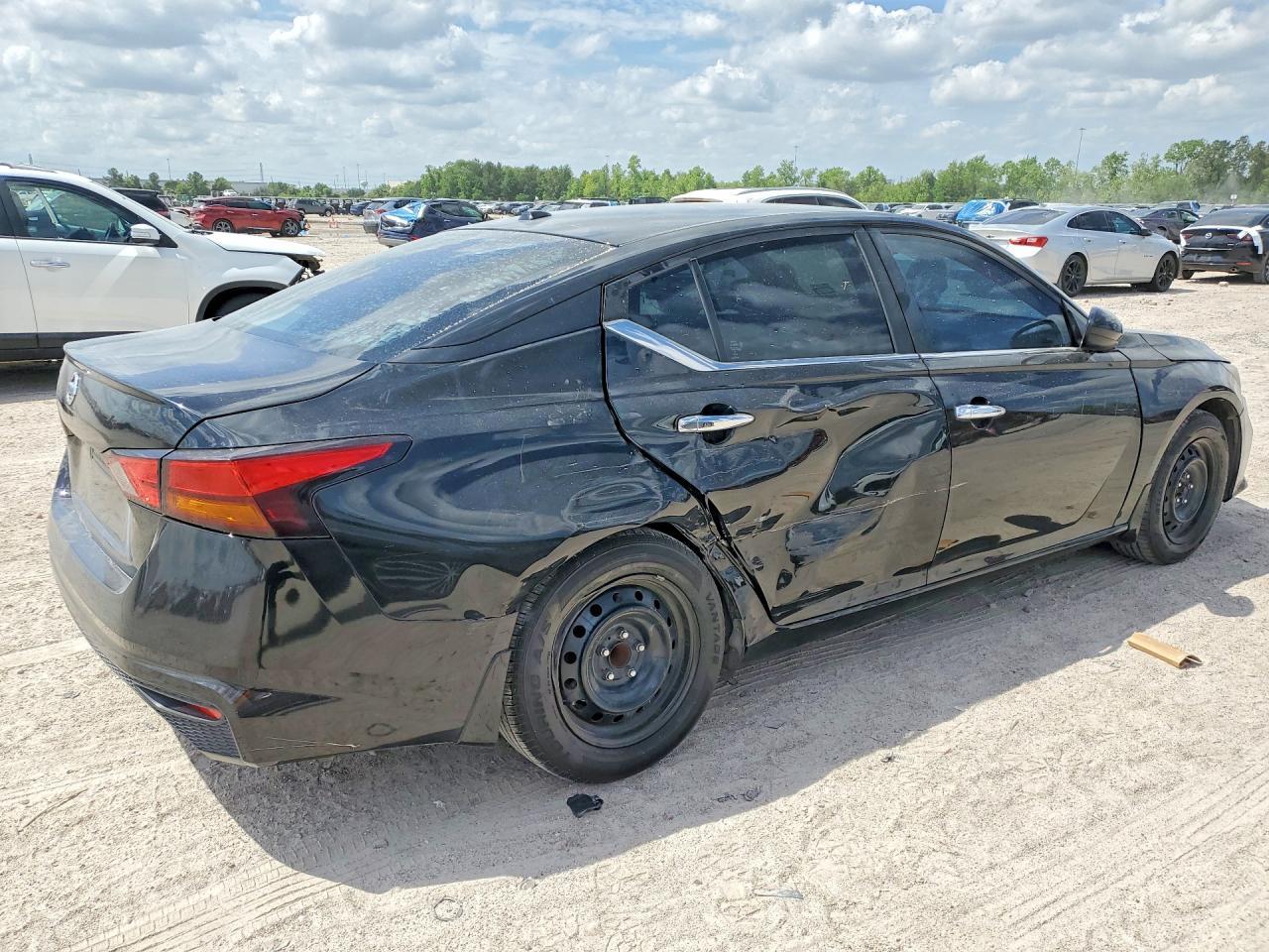 2020 Nissan Altima 2.5 S - Image 3