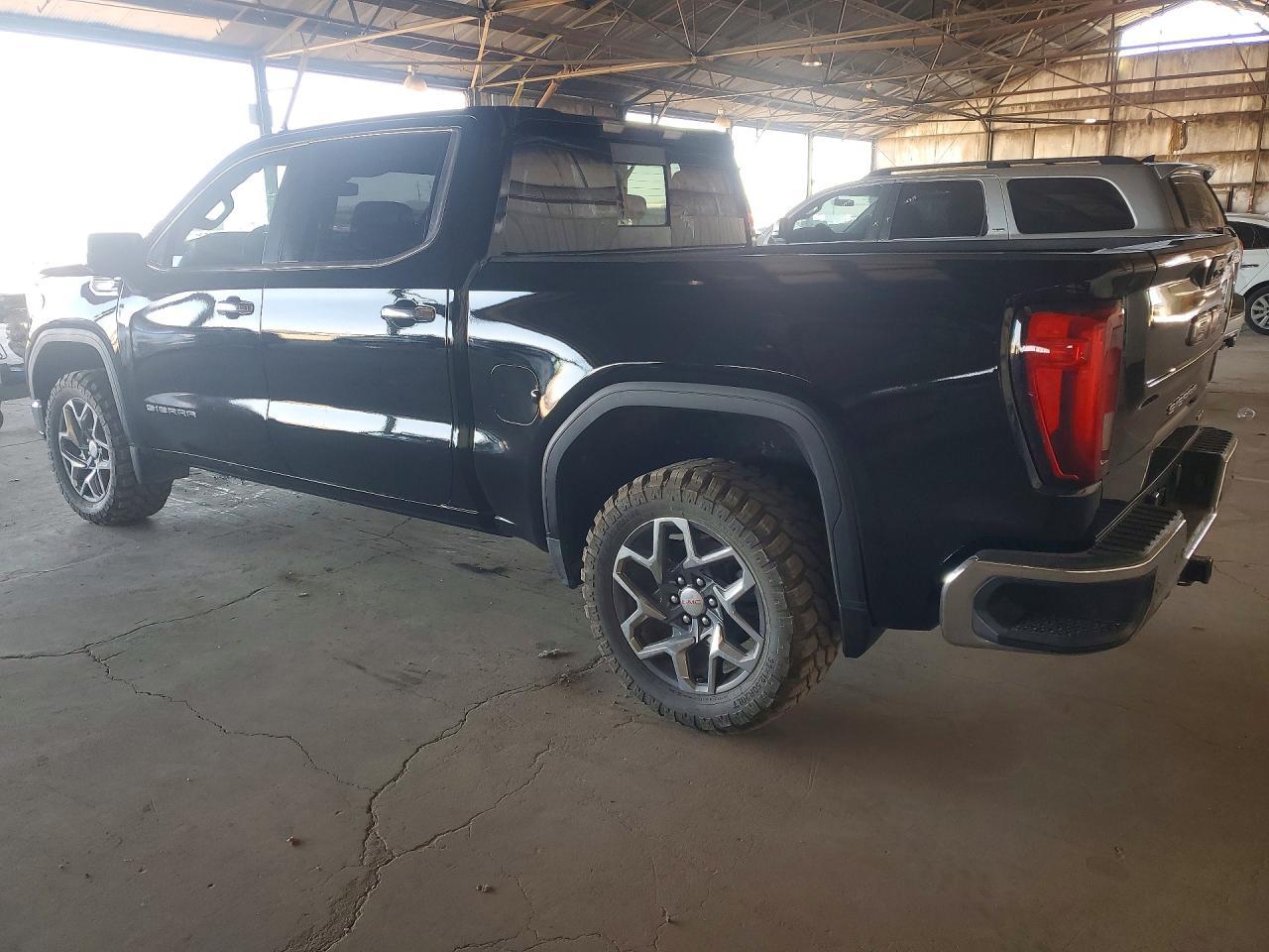 2024 GMC Sierra - Фото 2