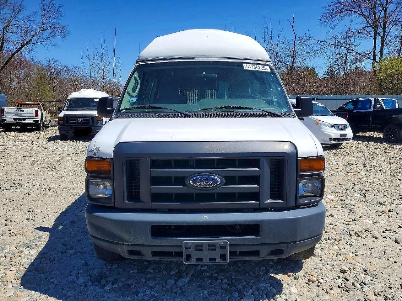 2013 Ford Econoline E350 Super Duty Van - Фото 6