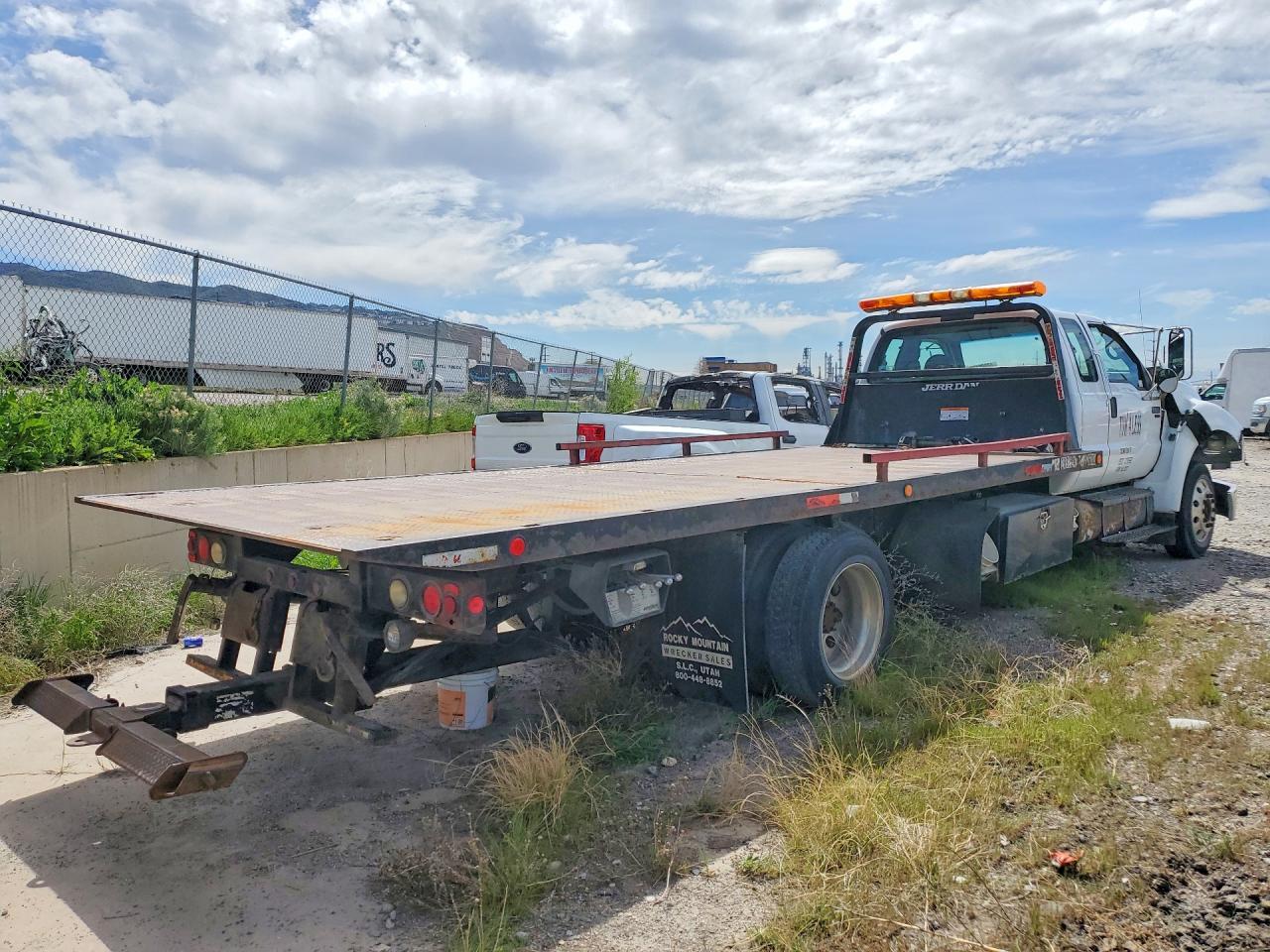 2007 Ford F650 Super Duty Rollback Truck - Фото 3