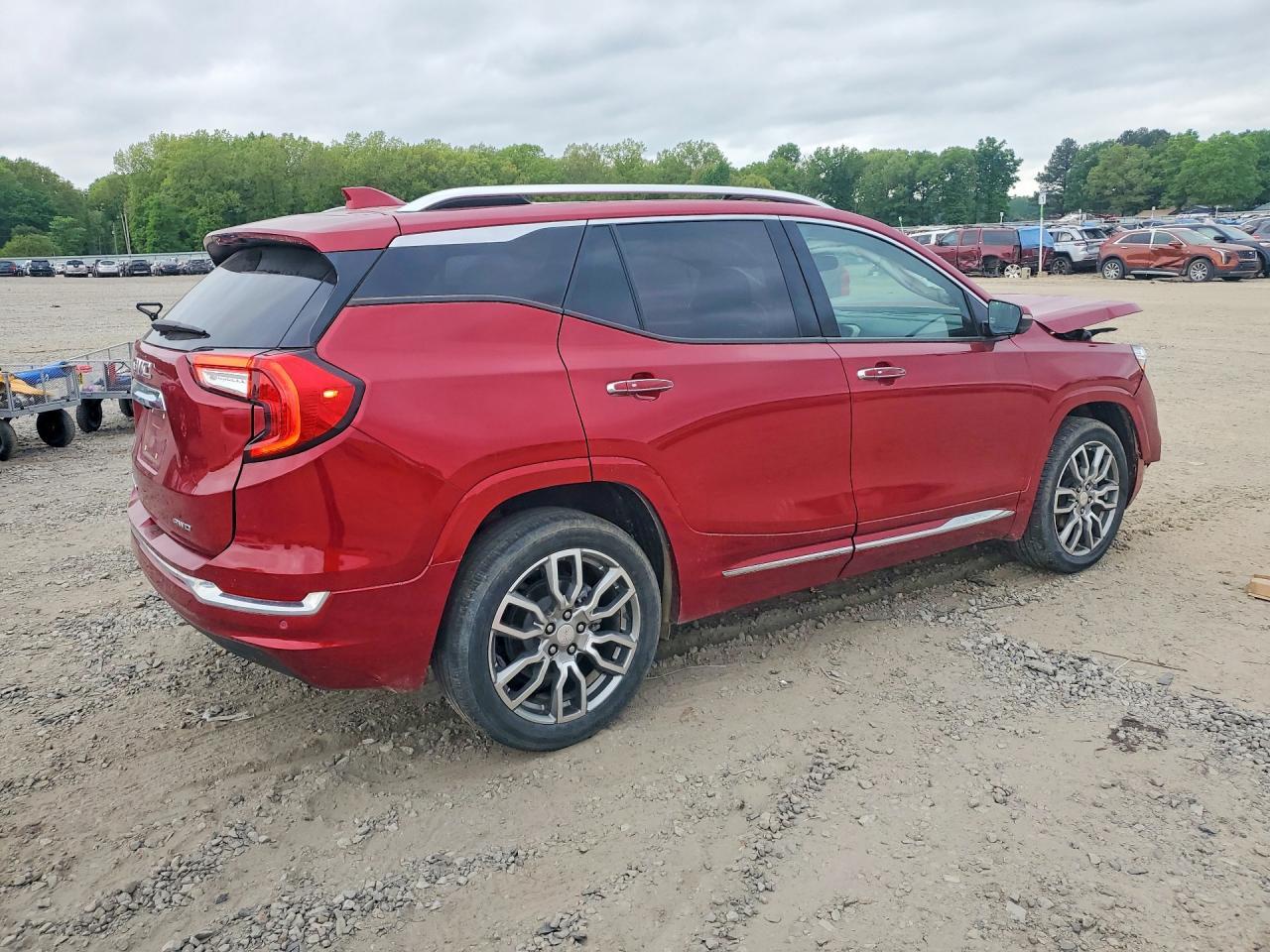 2023 GMC Denali - Image 3