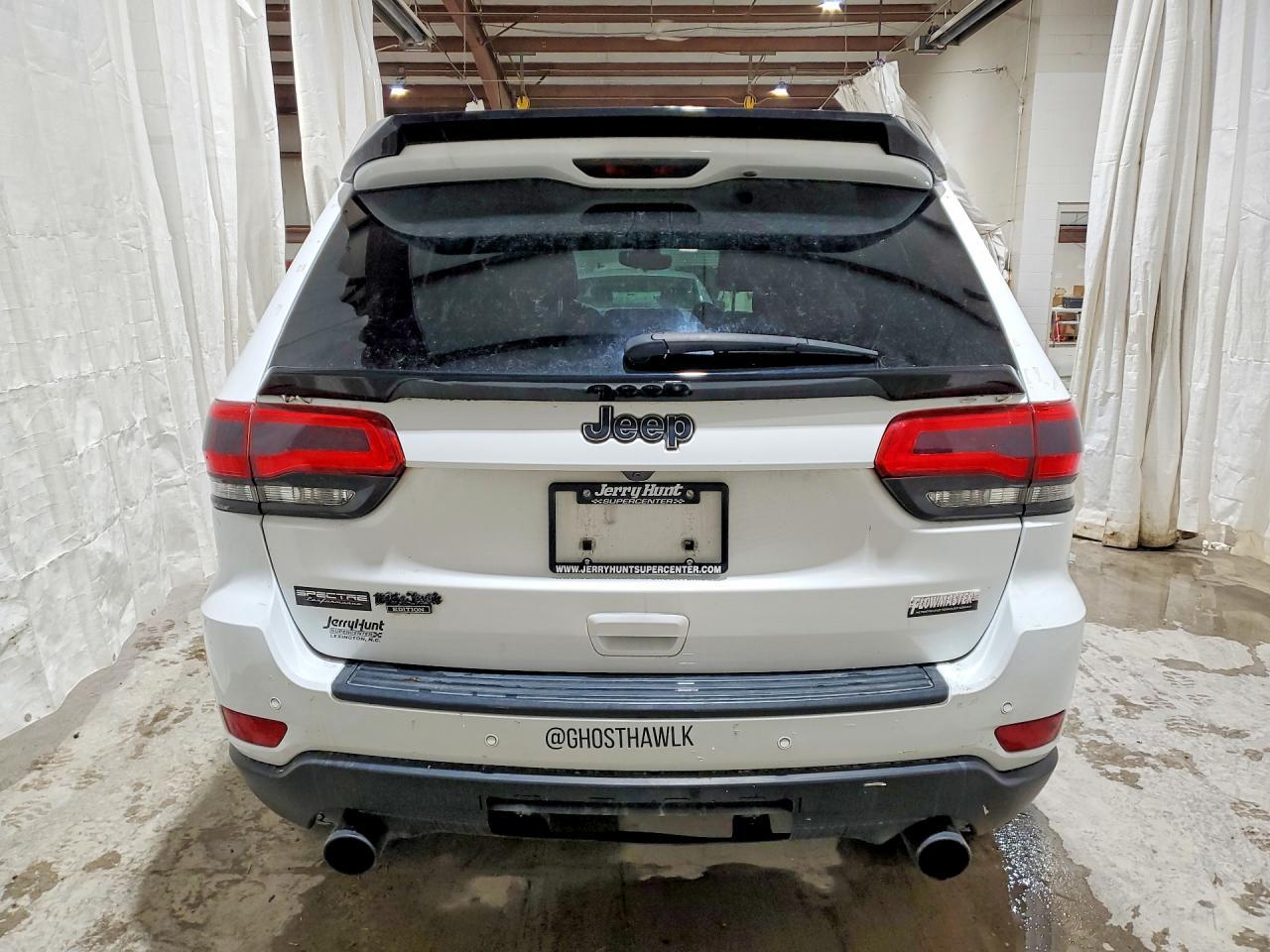 2017 Jeep Grand Cherokee Laredo - Image 6
