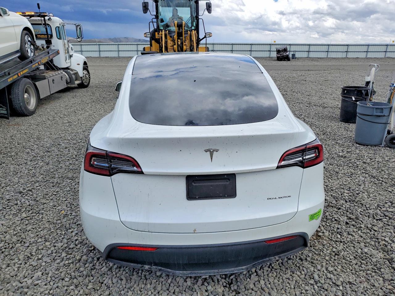 2023 Tesla Model Y - Фото 6