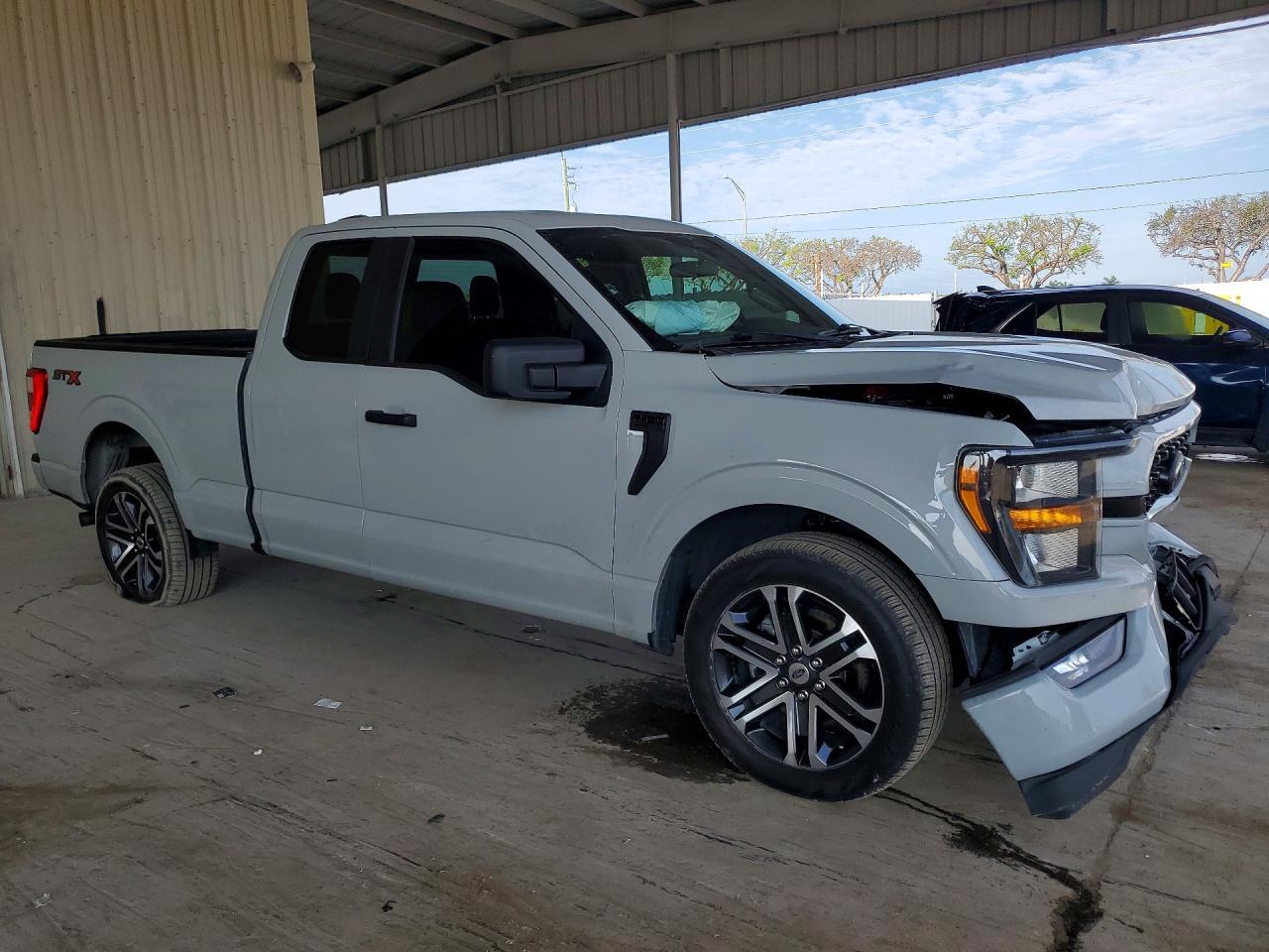 2023 Ford F150 Super Cab - Фото 4