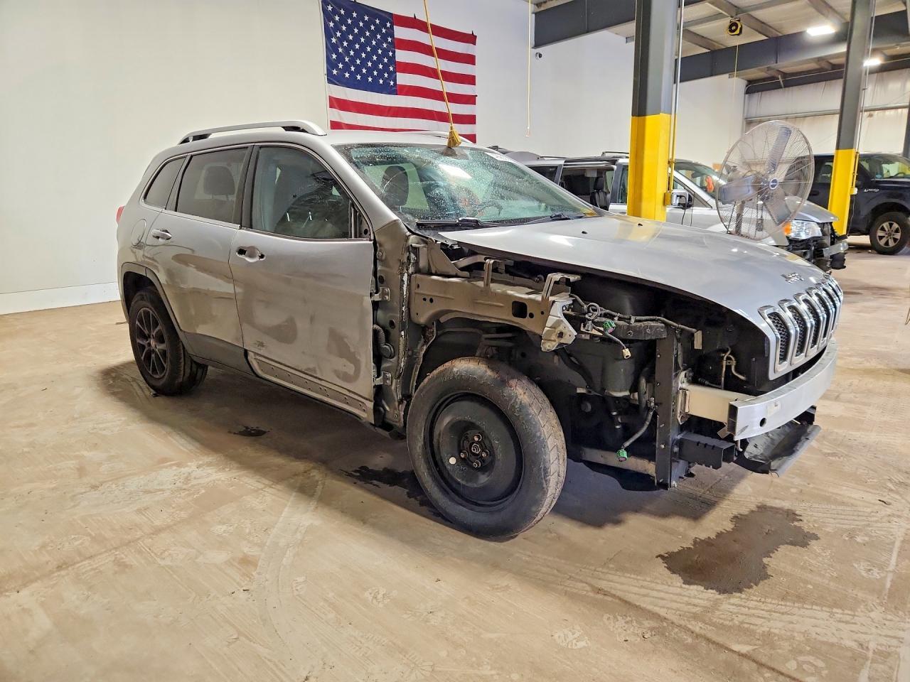 2016 Jeep Cherokee Latitude - Фото 4