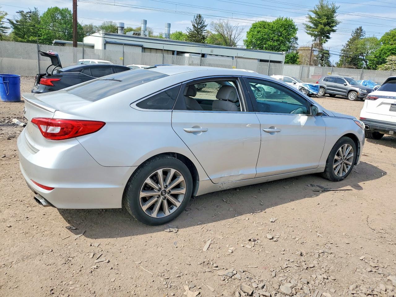 2017 Hyundai Sonata Se - Image 3