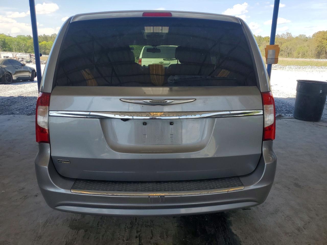 2014 Chrysler Town & Country Touring - Фото 6
