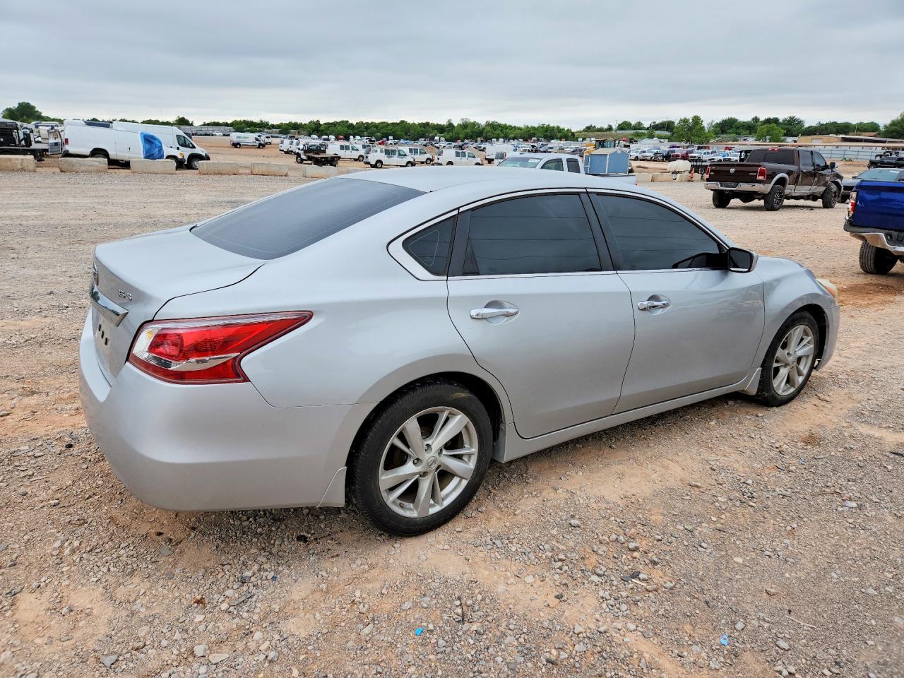 2013 Nissan Altima 3.5 S - Фото 3