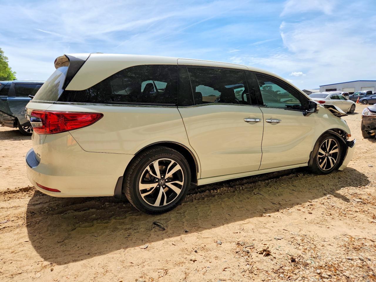 2019 Honda Odyssey Elite - Фото 3