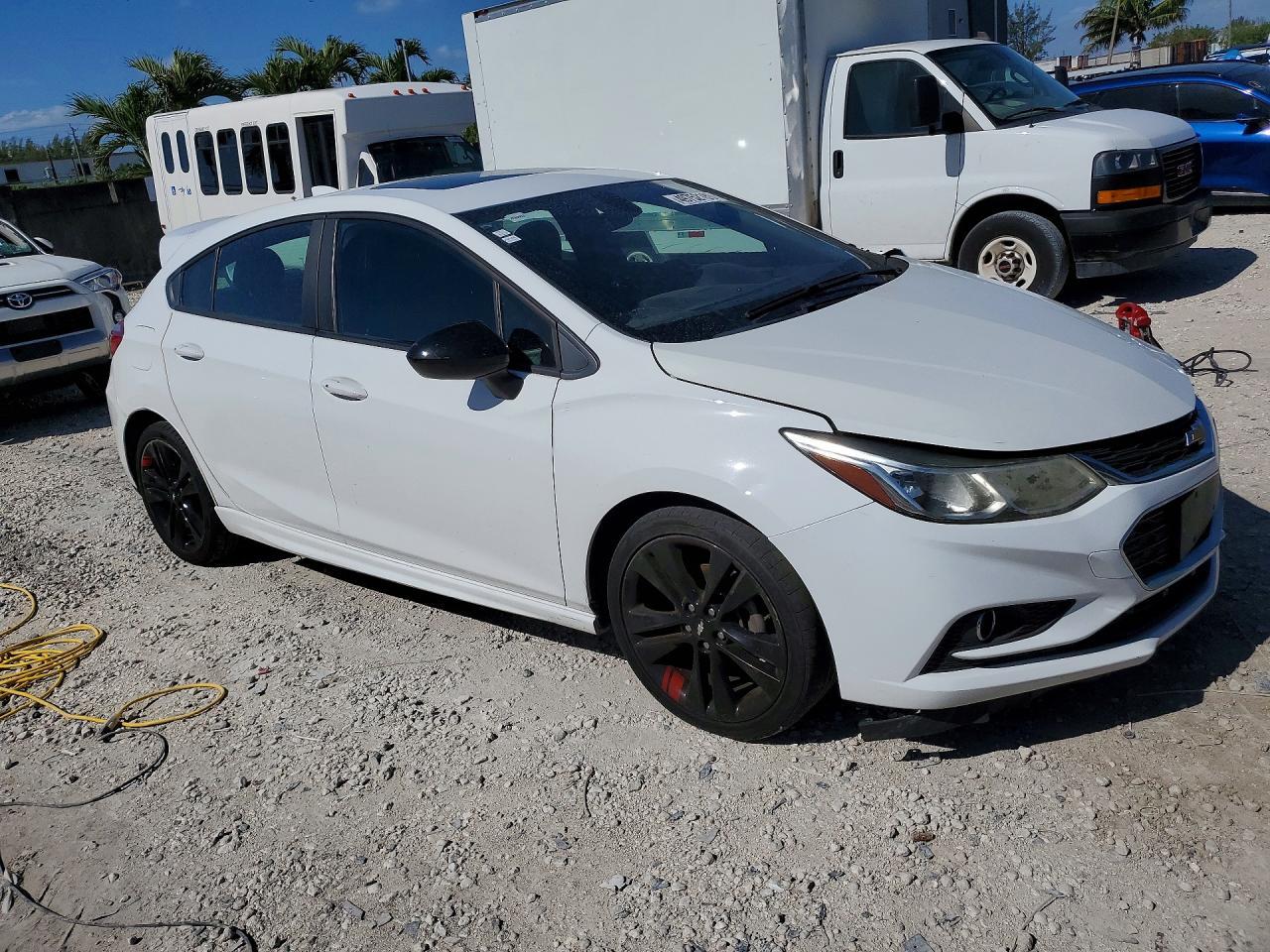 2018 Chevrolet Cruze Lt - Image 4