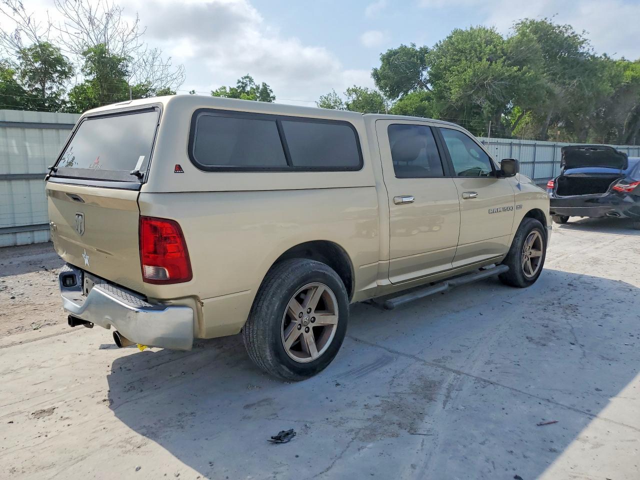2011 Dodge Ram 1500 - Фото 3