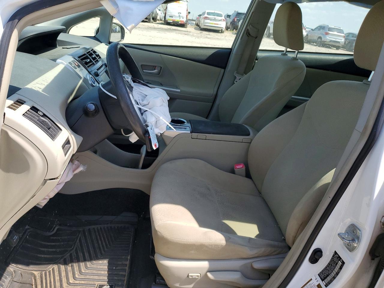 2013 Toyota Prius V Three - Фото 7