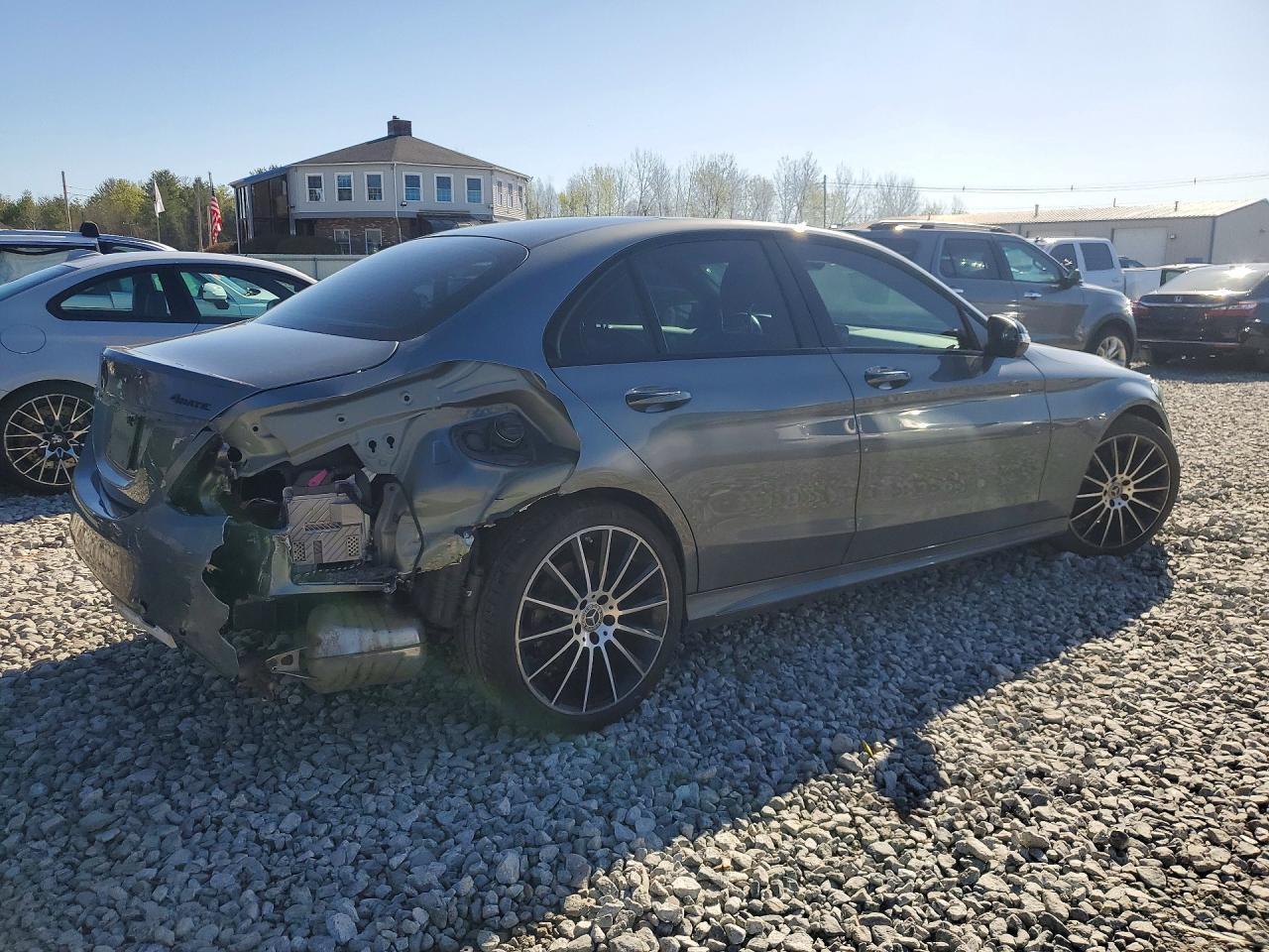 2021 Mercedes-Benz C 300 4Matic - Фото 3