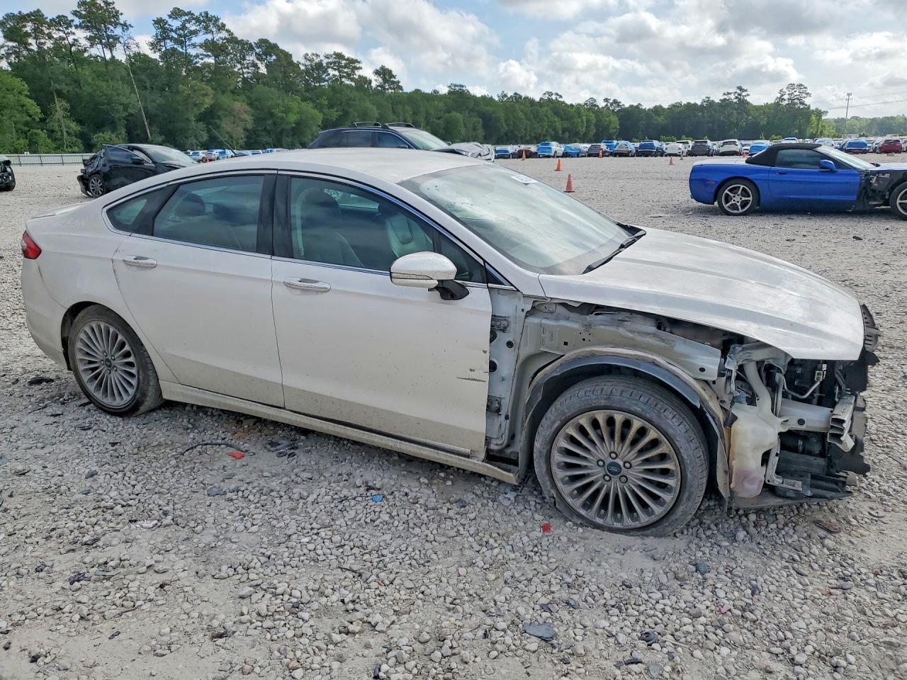 2016 Ford Fusion Titanium - Image 4