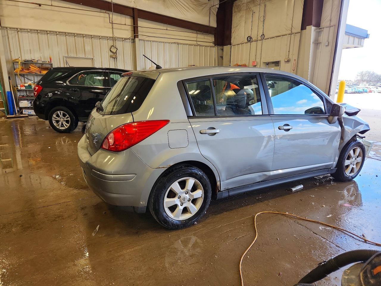 2008 Nissan Versa 1.8 S - Фото 3