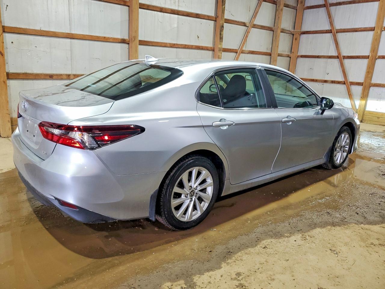 2024 Toyota Camry Le - Image 3