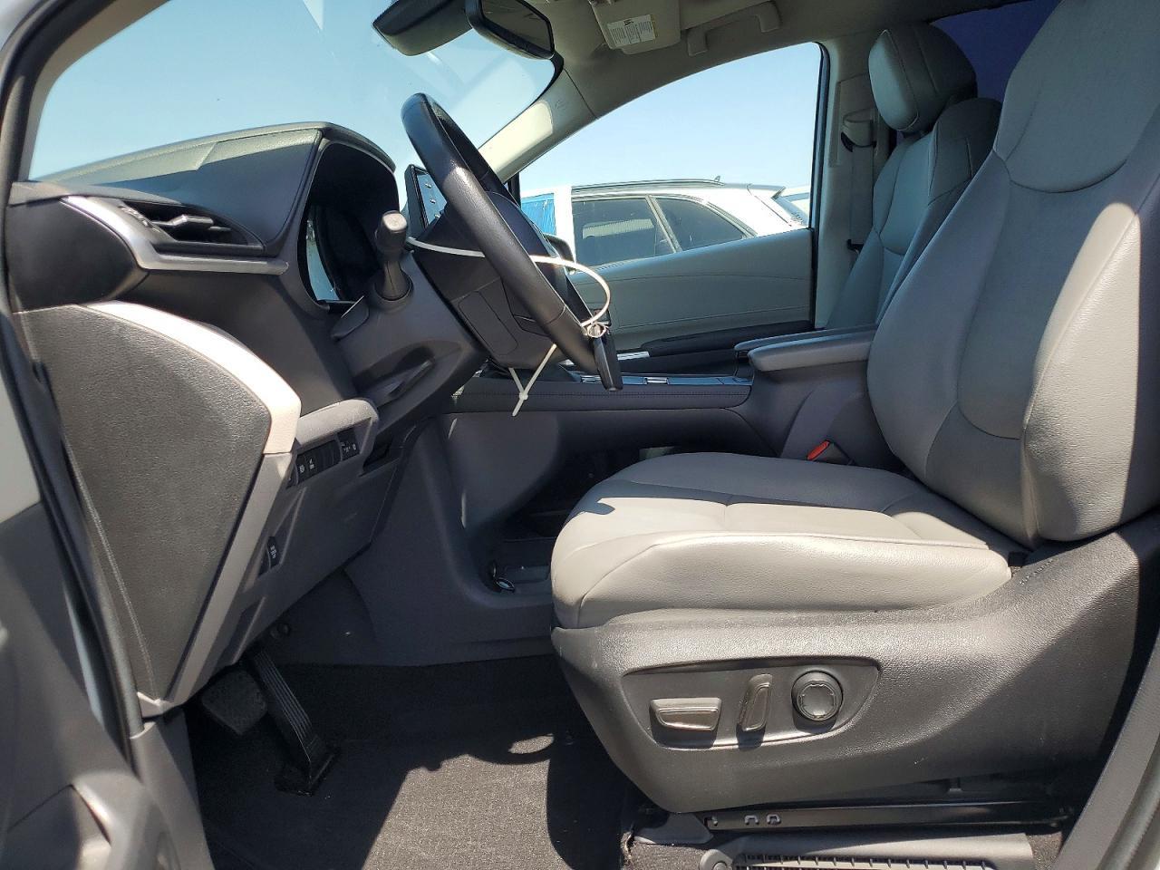 2024 Toyota Sienna Xle - Фото 7