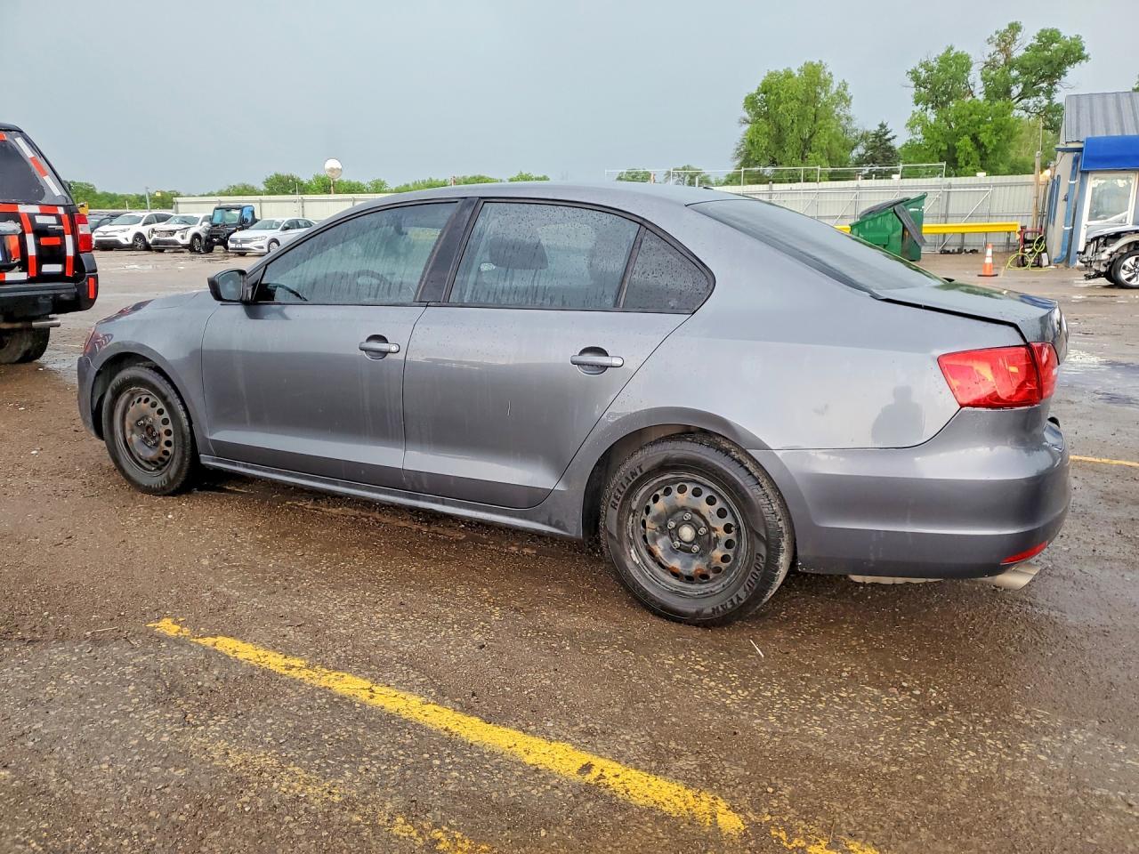 2014 Volkswagen Jetta Base - Image 2