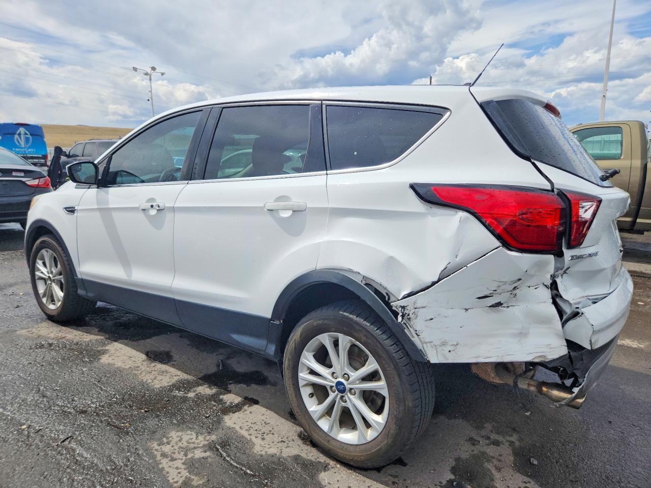 2019 Ford Escape Se - Фото 2