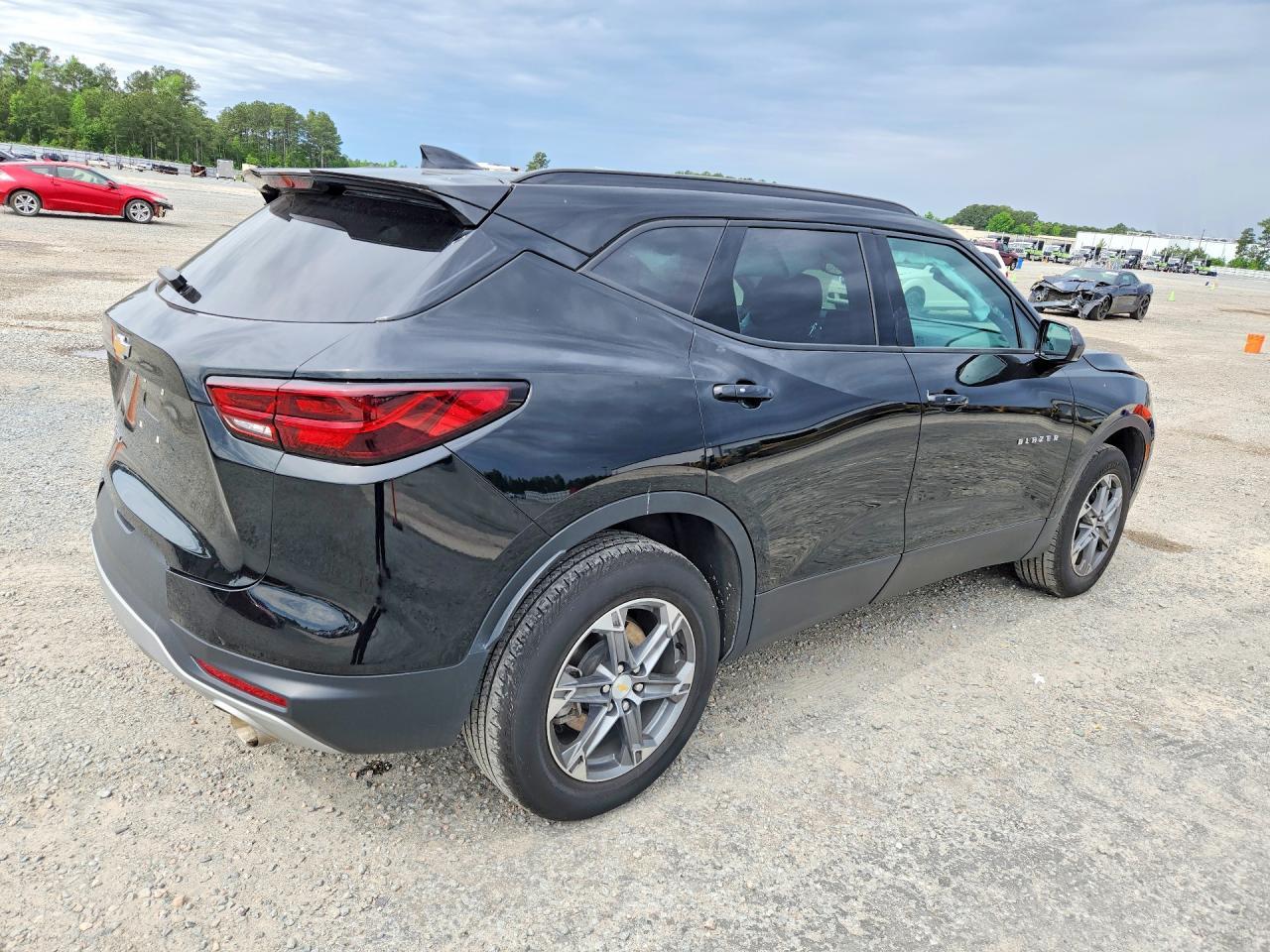 2023 Chevrolet Blazer 2Lt - Фото 3