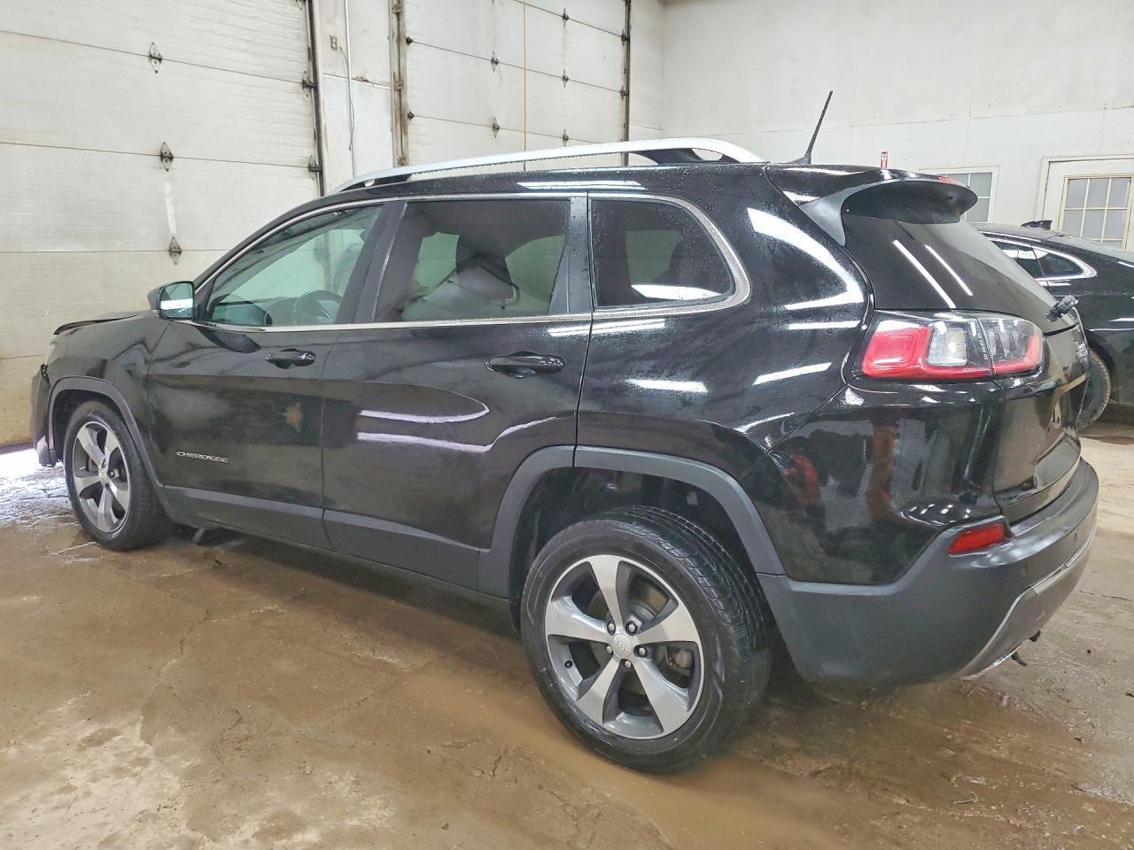 2019 Jeep Cherokee Limited - Image 2