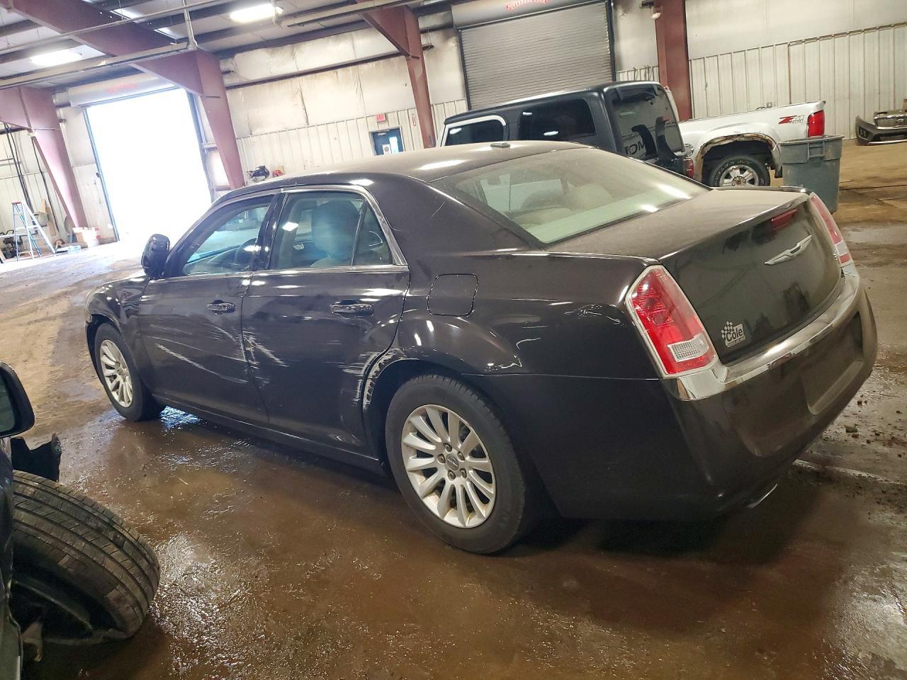 2013 Chrysler 300 - Image 2