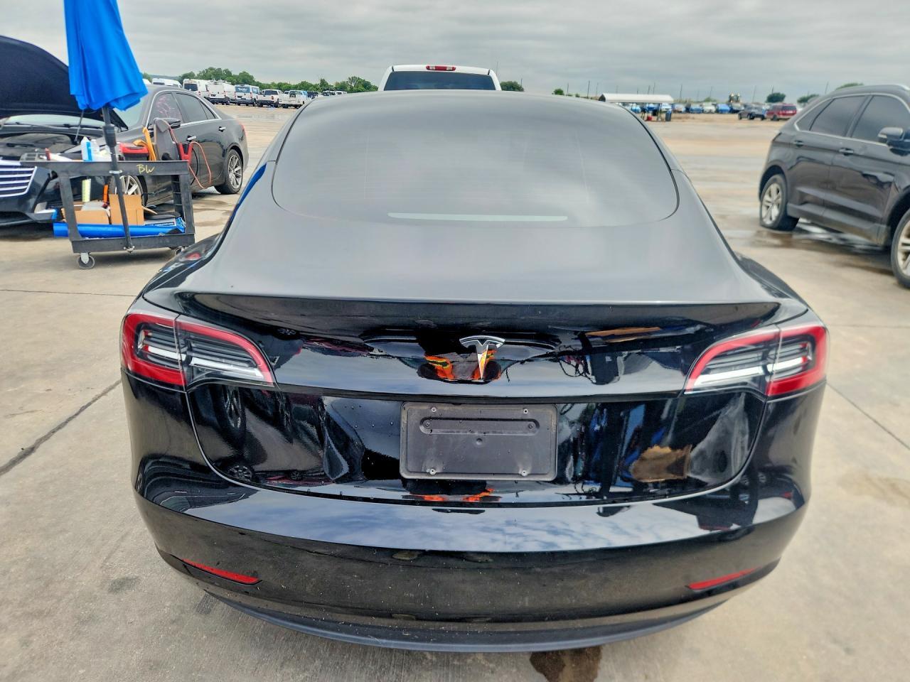 2023 Tesla Model 3 - Фото 6