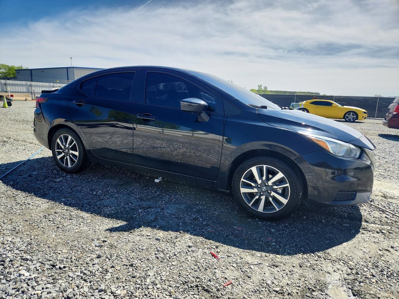 2021 Nissan Versa Sv - Image 4