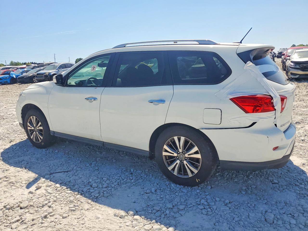 2017 Nissan Pathfinder Sv - Фото 2