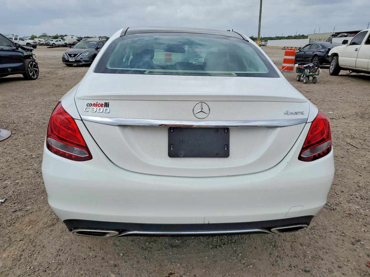 2017 Mercedes-Benz C 300 4Matic - Image 6