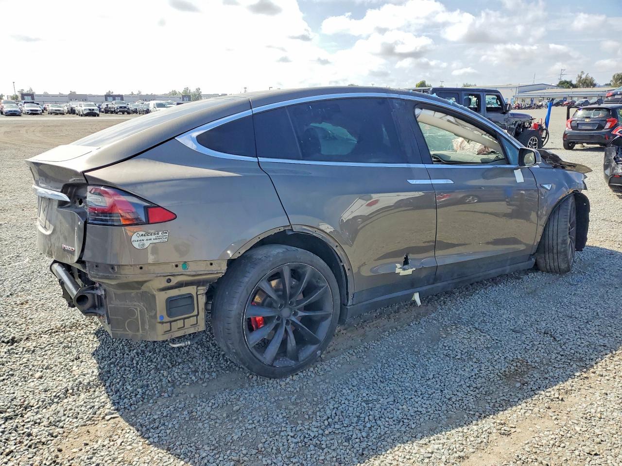 2016 Tesla Model X - Image 3