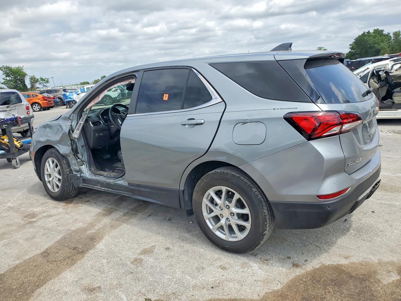 2024 Chevrolet Equinox Lt - Фото 2