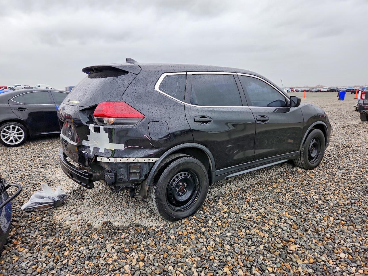 2019 Nissan Rogue S - Image 3