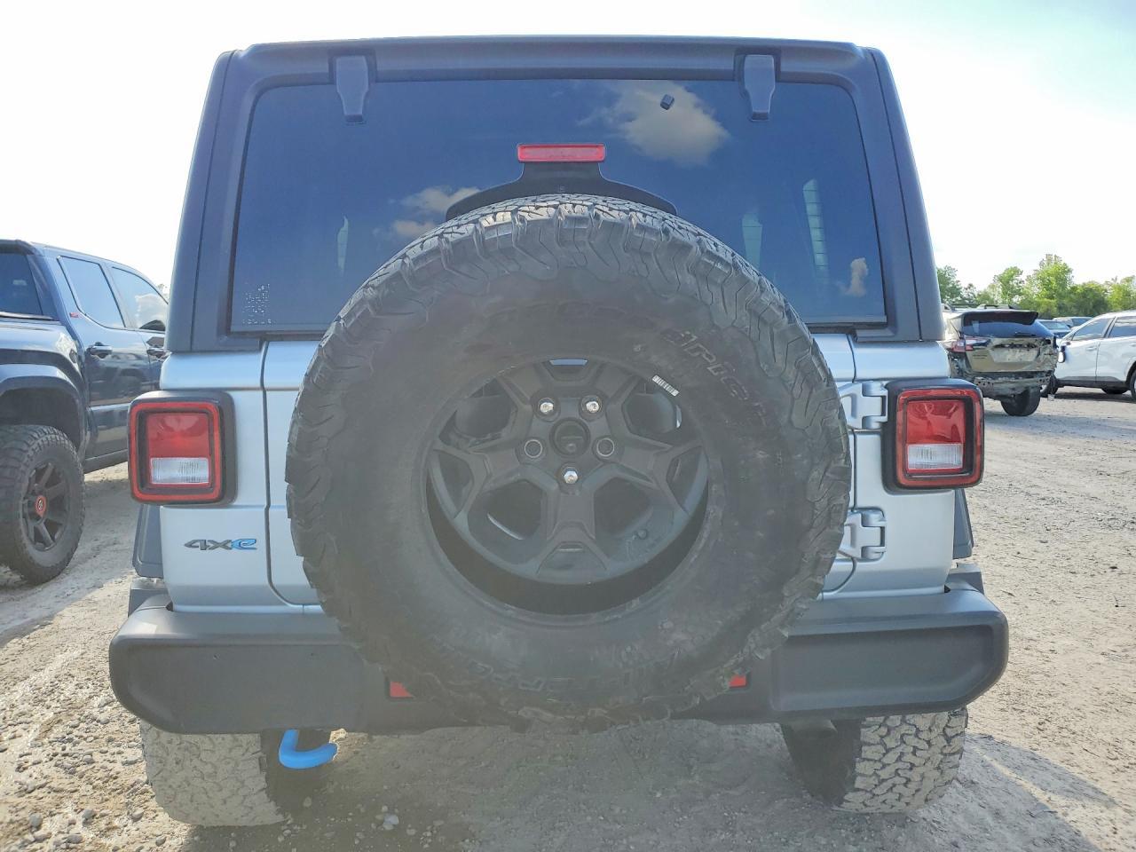 2023 Jeep Wrangler 4Xe - Фото 6