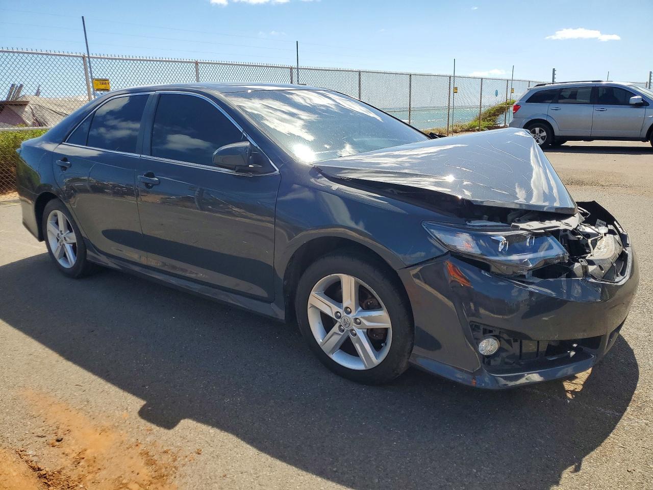 2013 Toyota Camry Se - Image 4
