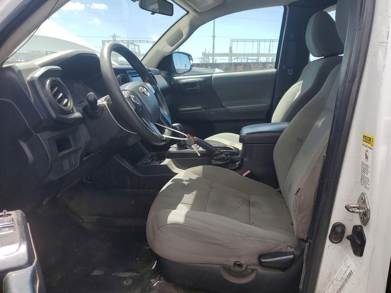 2017 Toyota Tacoma - Image 7