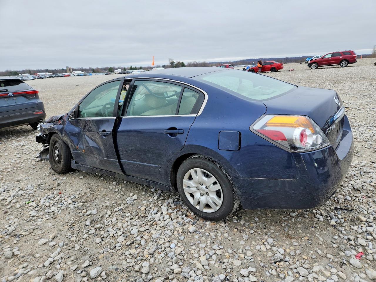 2011 Nissan Altima 2.5 - Фото 2