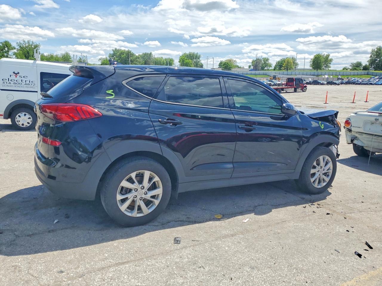 2021 Hyundai Tucson Se - Image 3