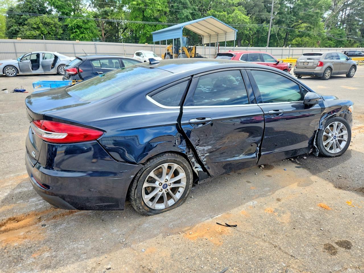 2020 Ford Fusion Se - Фото 3
