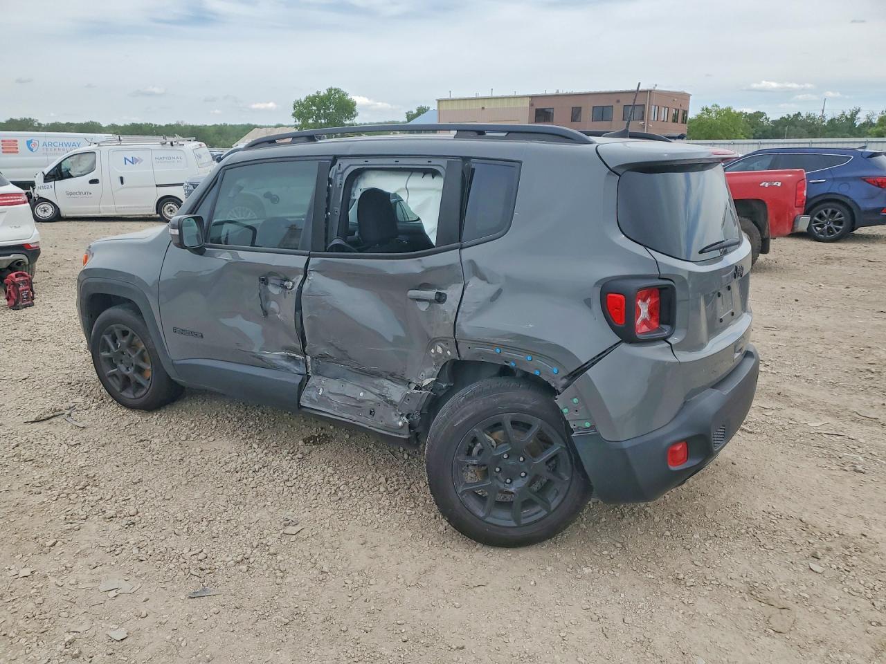 2020 Jeep Renegade Latitude - Фото 2