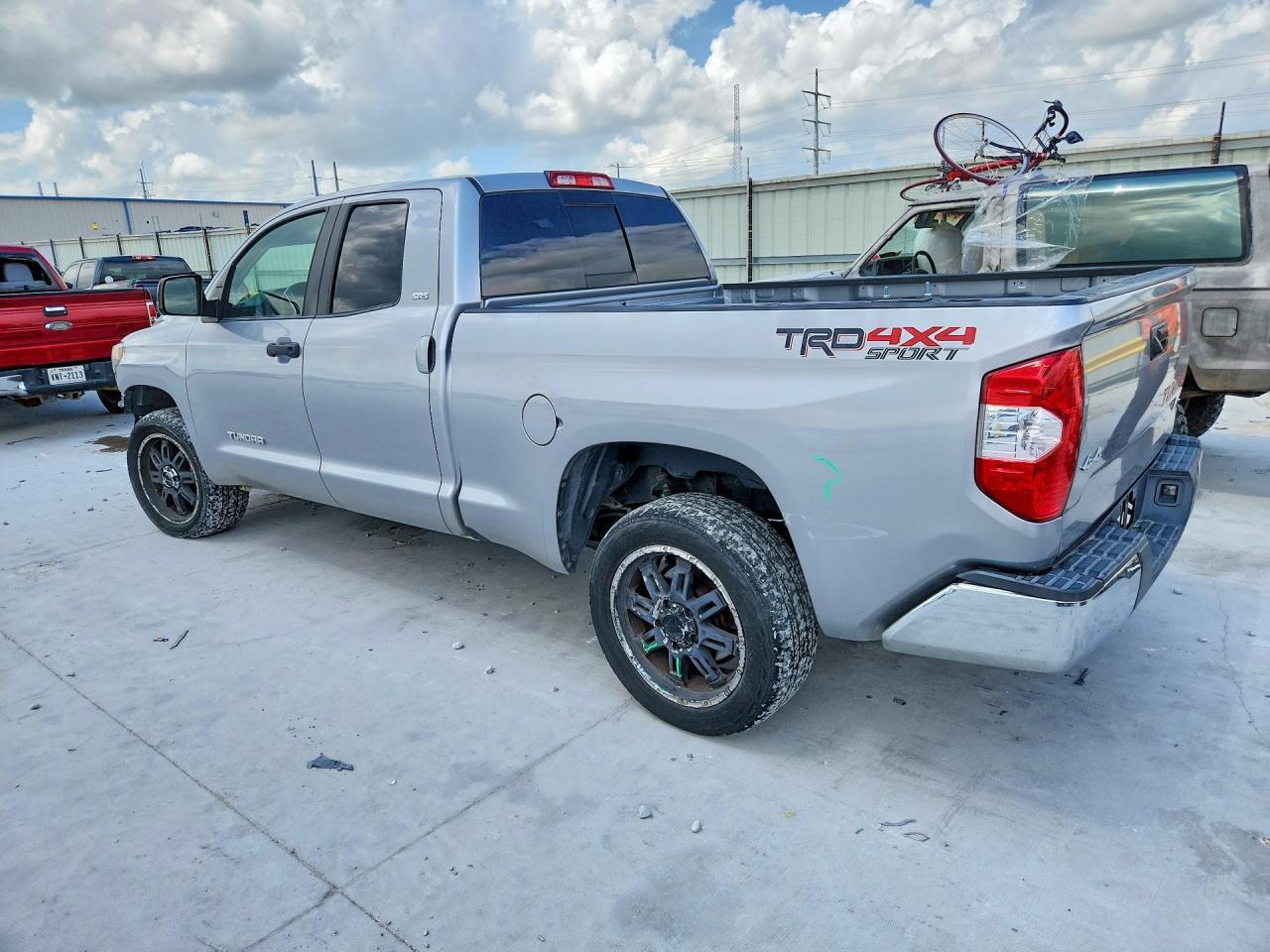 2018 Toyota Tundra Sr5 - Фото 2