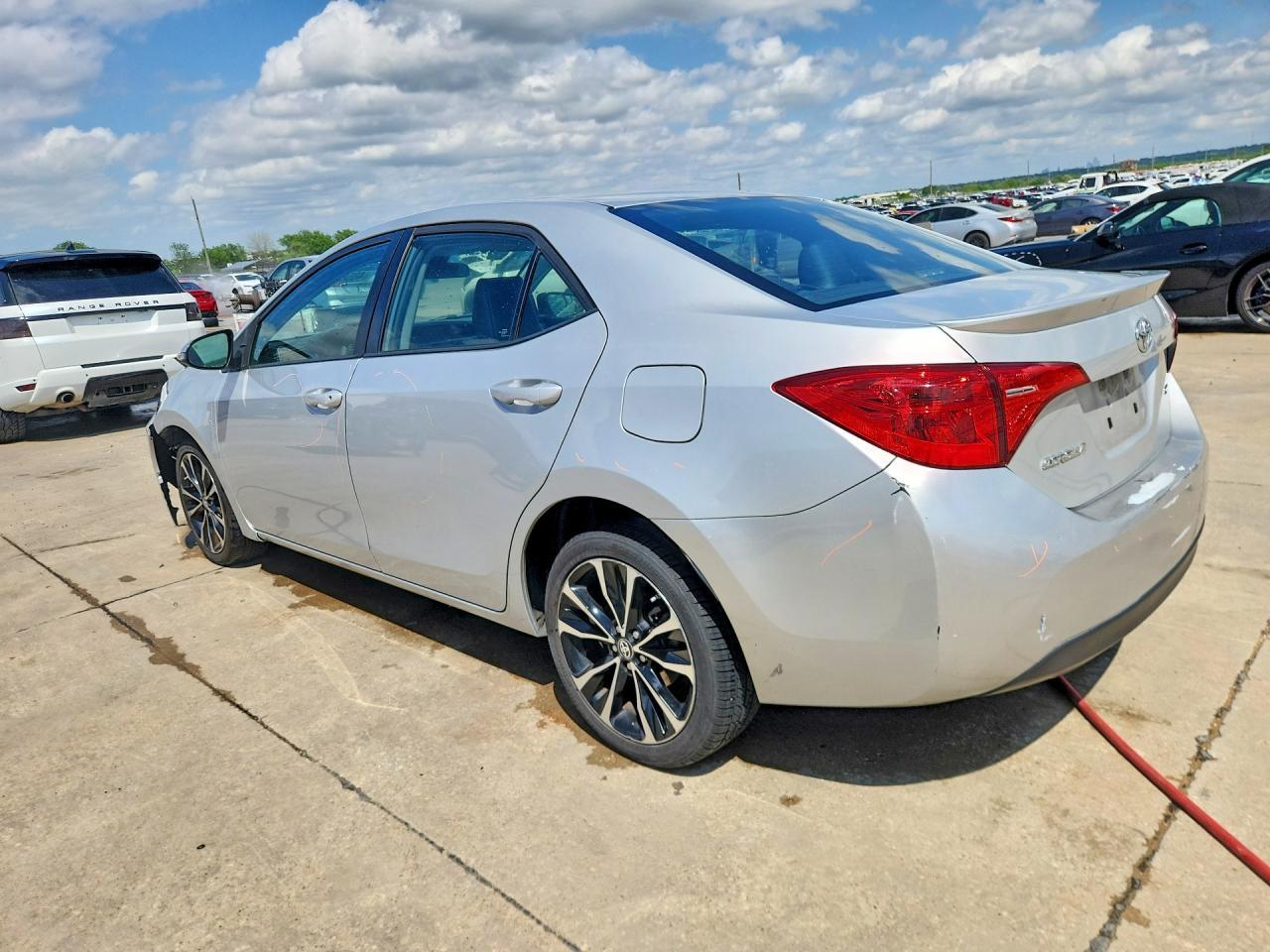 2019 Toyota Corolla Se - Фото 2