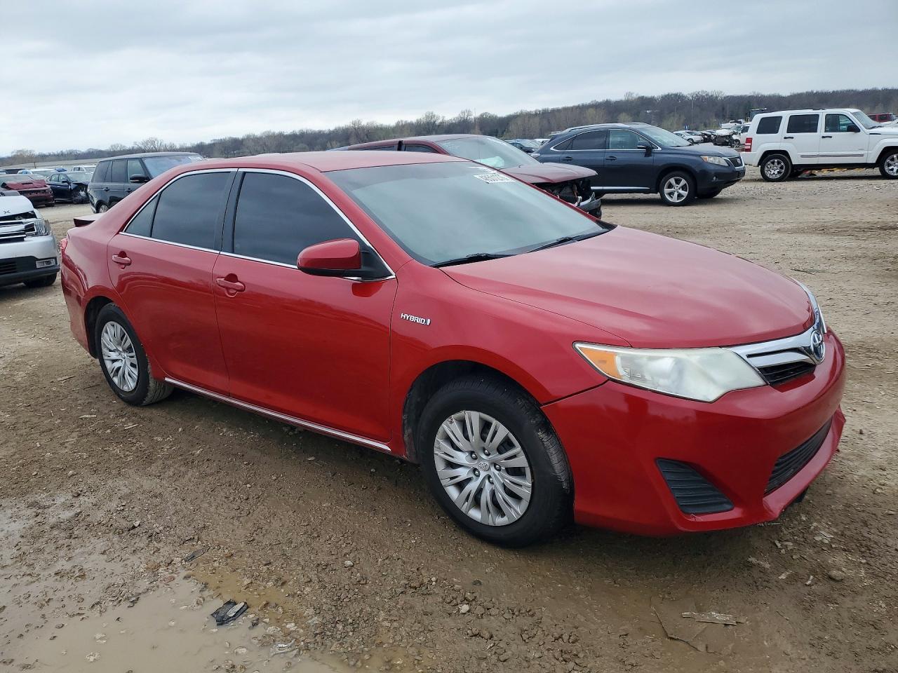 2014 Toyota Camry Hybrid Le - Image 4