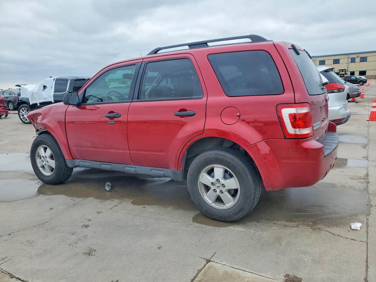 2012 Ford Escape Xlt - Image 2