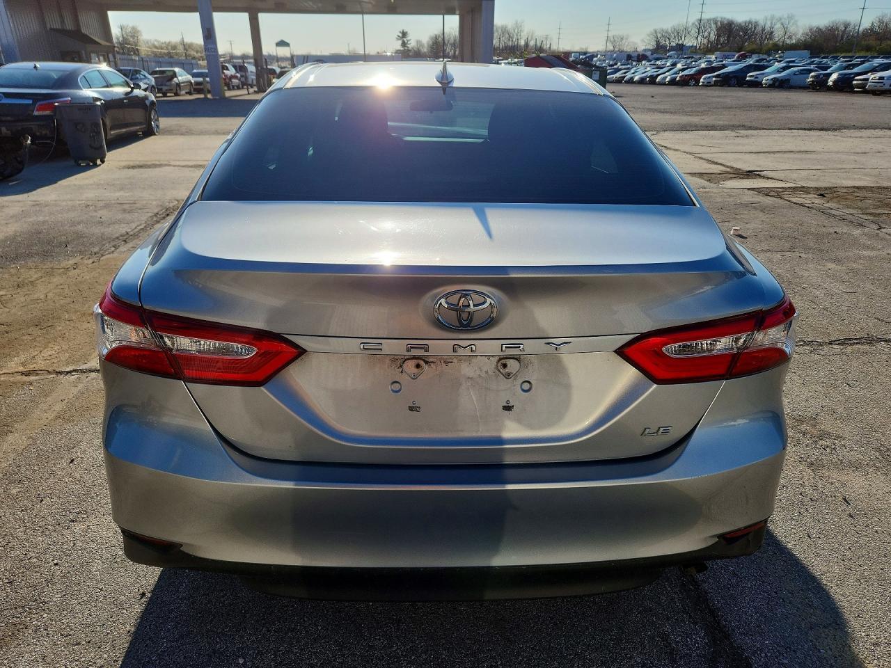 2019 Toyota Camry Le - Фото 6
