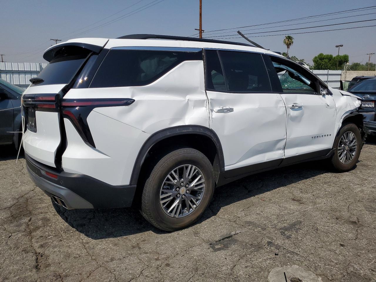 2025 Chevrolet Traverse Lt - Image 3