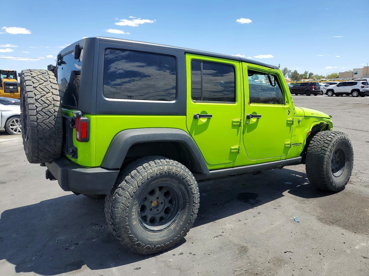 2012 Jeep Wrangler Unlimited Rubicon - Image 3