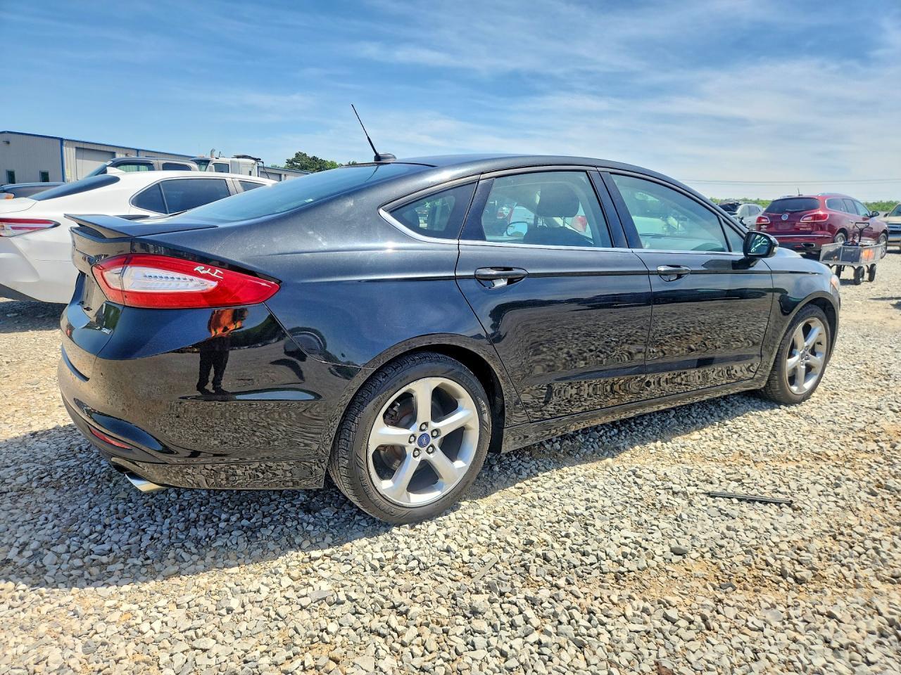 2015 Ford Fusion Se - Фото 3